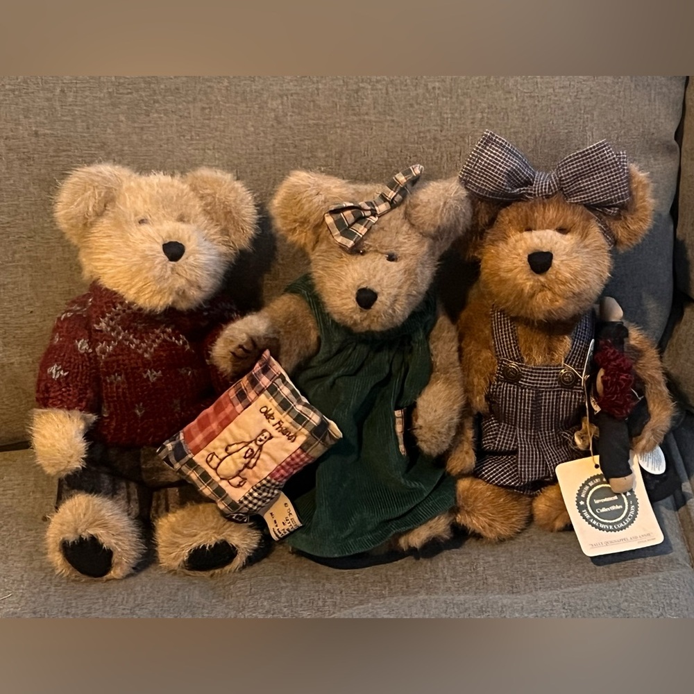 Set of 3 Boyd’s Bears
